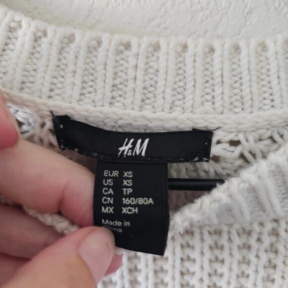 H&M Knit Cream Sweater - Picture 4 of 8